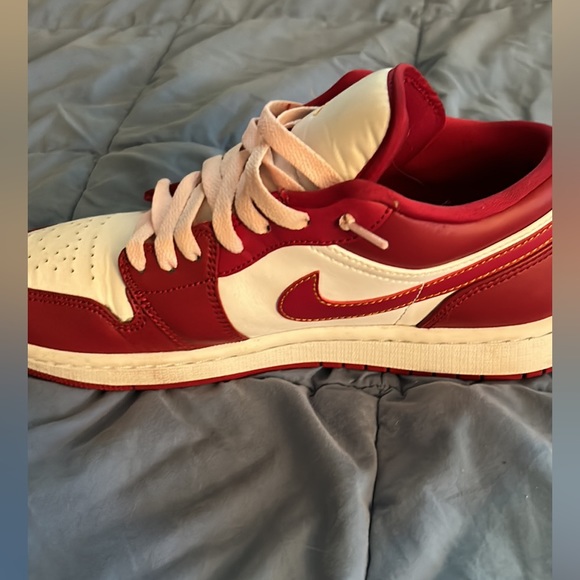 Jordan 1 low Cardinal red - Picture 6 of 9
